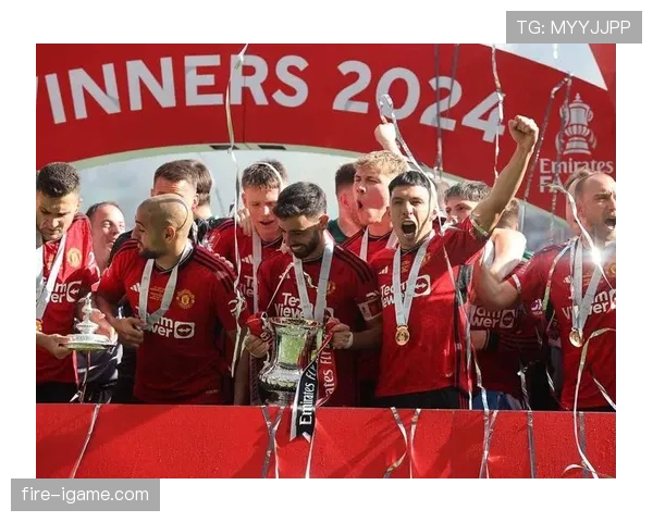 曼联新帅乱炖，战术混搭争欧冠，再谈“红魔”复兴依然可笑