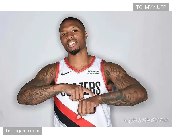 利拉德休赛期天天凌晨四点发训练视频，邻居报警说扰民